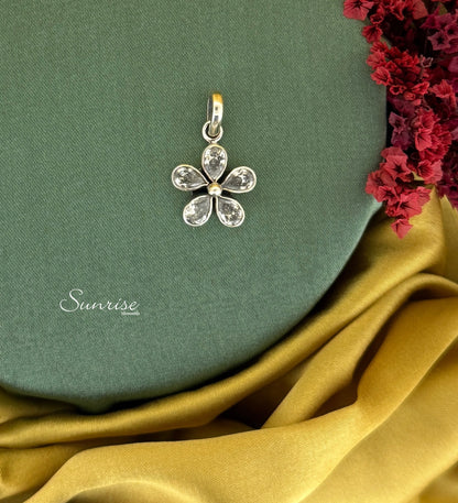 WHITE CUT STONE PENDANT SET