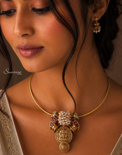 FUSION LAKSHMI PENDANT AND HASLI