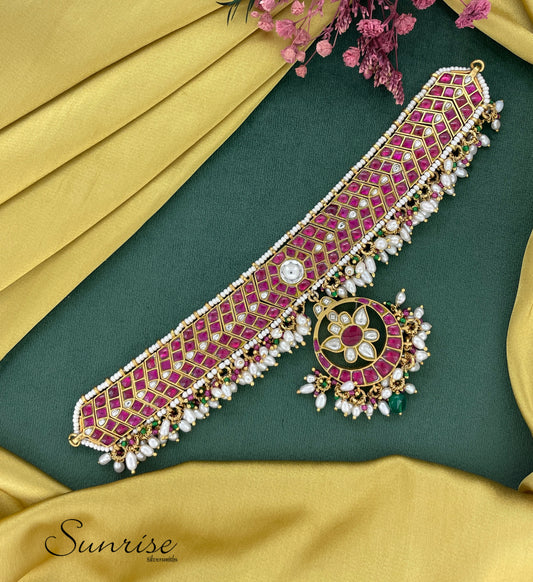 TRADITIONAL KUNDAN ADIGAI CHOKER