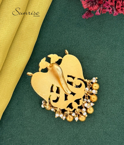 WHITE KUNDAN GANDABERUNDA