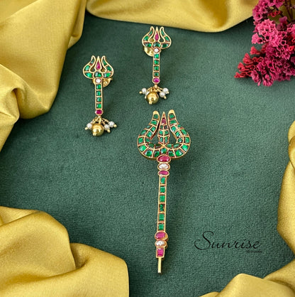 GREEN KUNDAN TRISHUL PENDANT SET