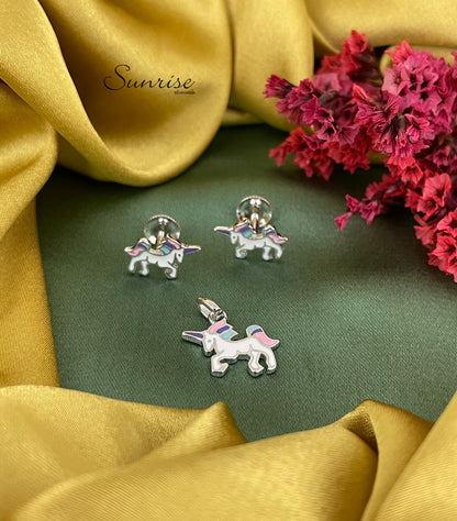 UNICORN ENAMEL PENDANT SET