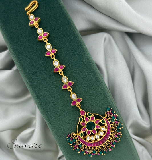 TRADITIONAL KUNDAN TIKKA
