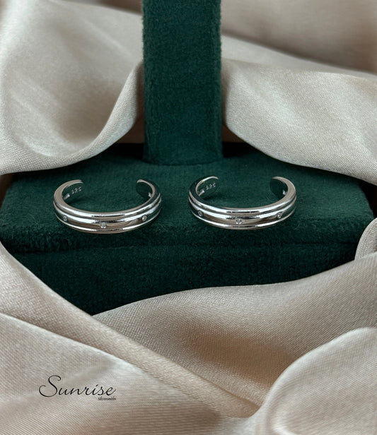 CZ BAND TOE RINGS