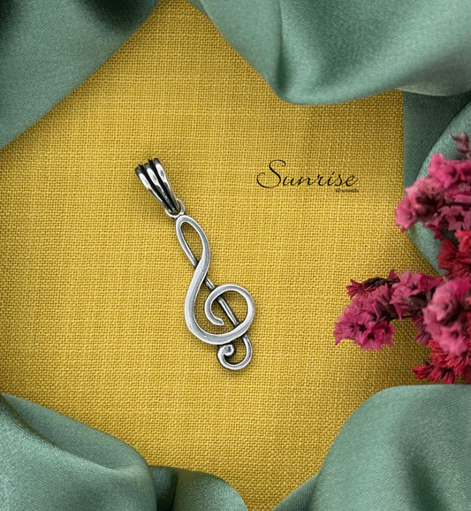 MUSICAL NOTE PENDANT