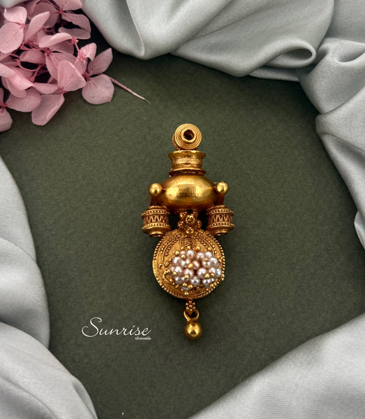 LAKSHMI FUSION PENDANT AND HASLI
