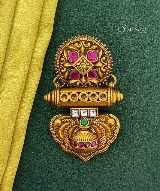 KALASAM TRADITIONAL PENDANT