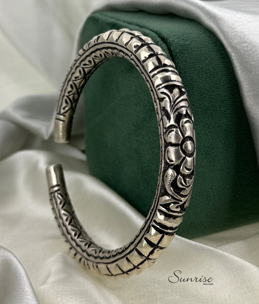 OXIDISED KADA