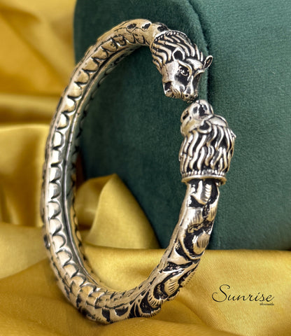 OXIDISED SIMHA KADA