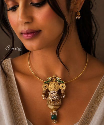 LAKSHMI FUSION PENDANT AND HASLI
