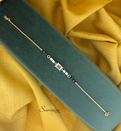 BLACK BEAD  BRACELET