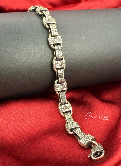 ANTIQUE BRACELET