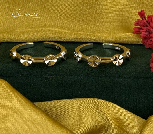CLASSIC  TOE RINGS