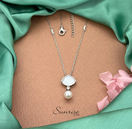 MOP PEARL NECKLACE