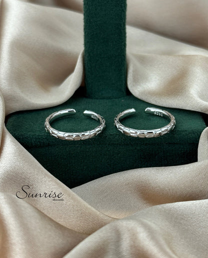 SILVER TOE RINGS