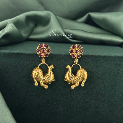 VINTAGE EARRINGS