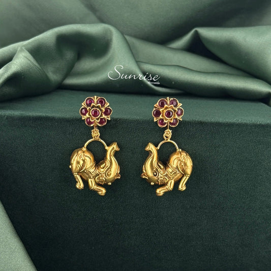 VINTAGE EARRINGS