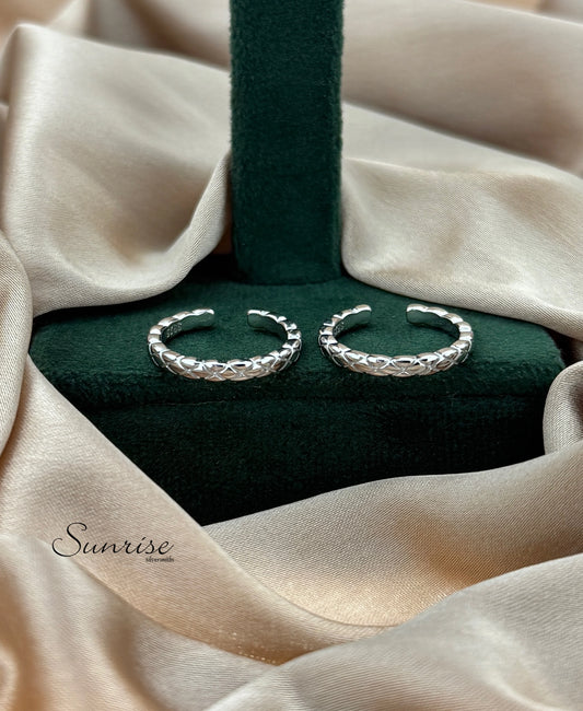 FANCY TOE RINGS