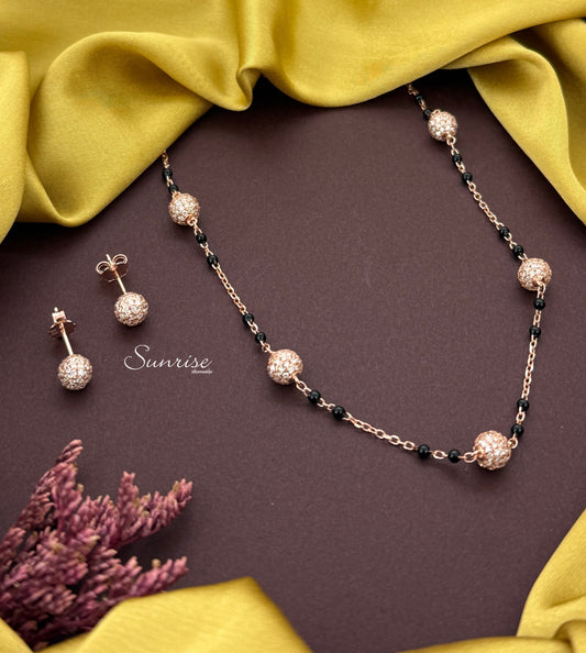 FANCY BLACK BEAD GUNDU CHAIN