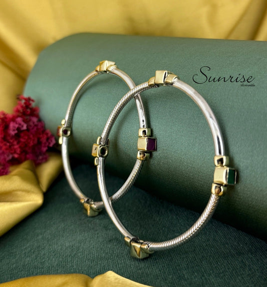 MULTICOLORED TWO TONE BANGLES