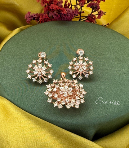 ROSE GOLD FLORAL PENDANT SET