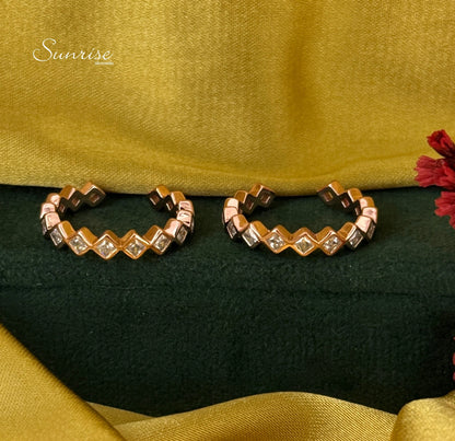 DIAMOND CUT TOE RINGS