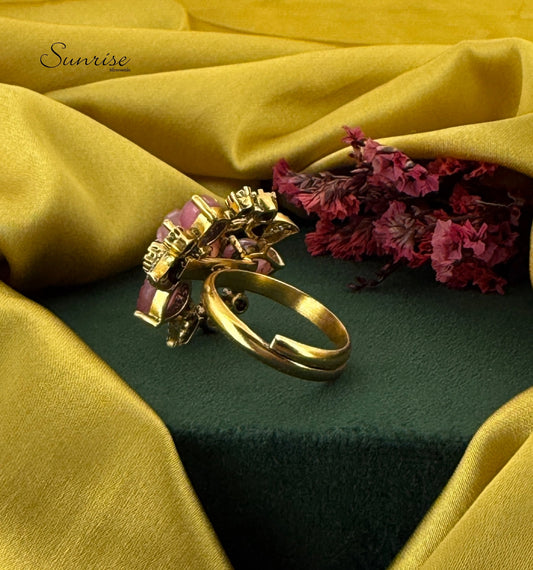 VICTORIAN PINK FINGER RING