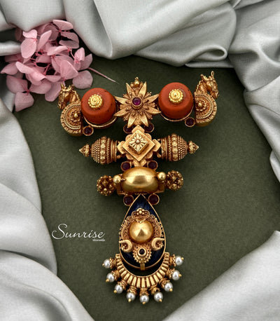 FUSION CORAL FLOWER PENDANT AND HASLI
