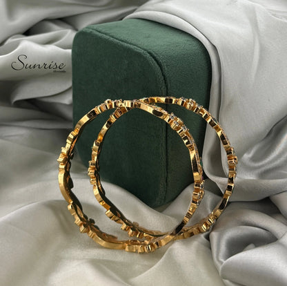 GOLD POLISH BANGLES