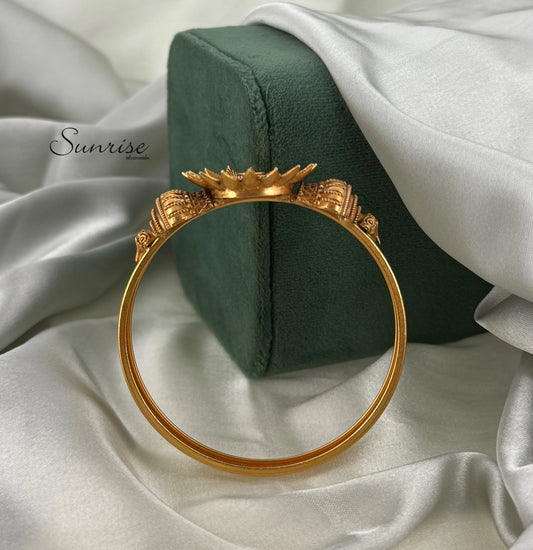 FUSION BANGLE