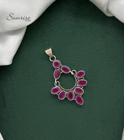 FANCY CUTSTONE PENDANT