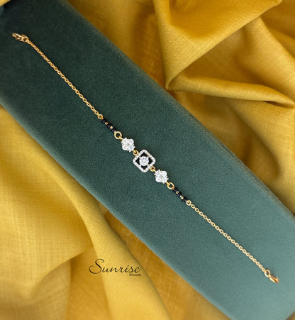 BLACK BEAD BRACELET