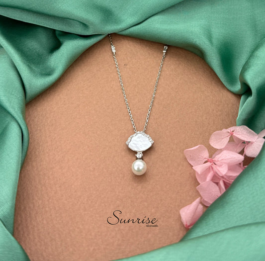 MOP PEARL NECKLACE