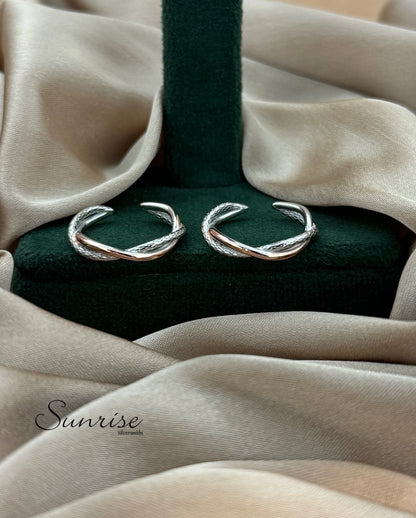 TWO TONE TOE RINGS