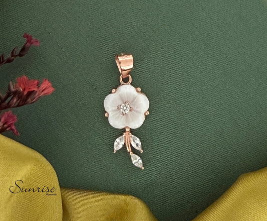 ROSE GOLD FLORAL PENDANT SET