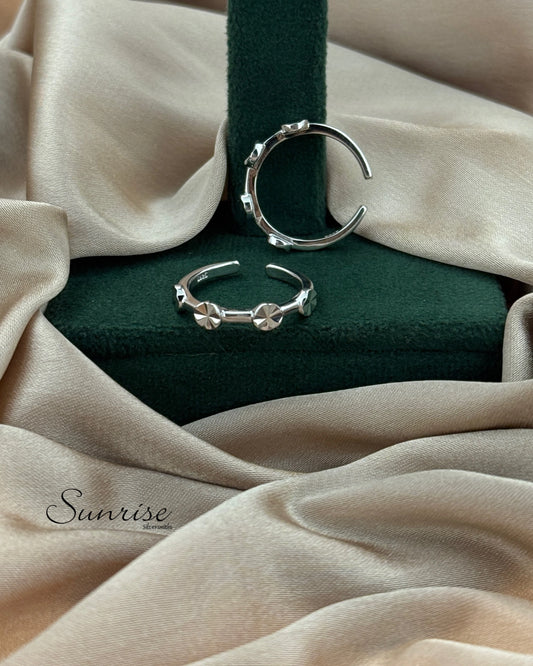 CLASSIC  TOE RINGS