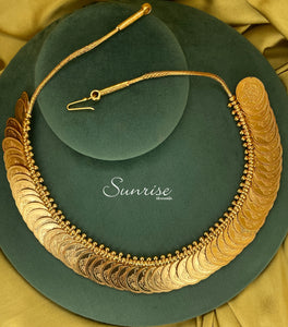 KASU SHORT NECKLACE