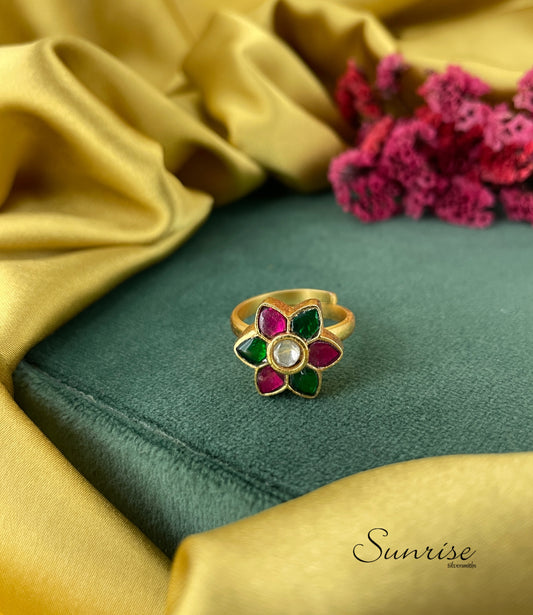 FLORAL MULTICOLORED FINGER RING