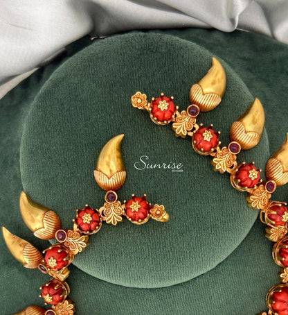 CORAL MANGO NECKLACE