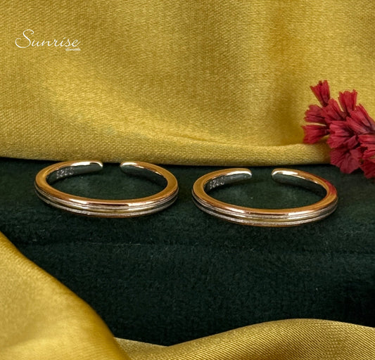 TWO TONE TOE RINGS