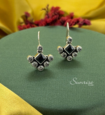 BLACK CUT STONE PENDANT SET
