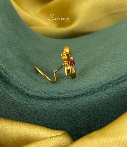 FLORAL SPIRAL NOSE PIN