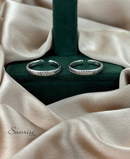 FANCY TOE RINGS