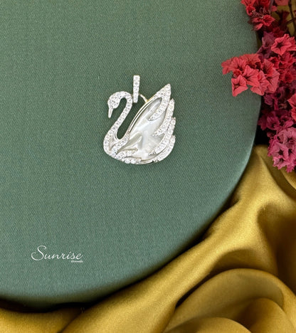 SWAN PENDANT SET