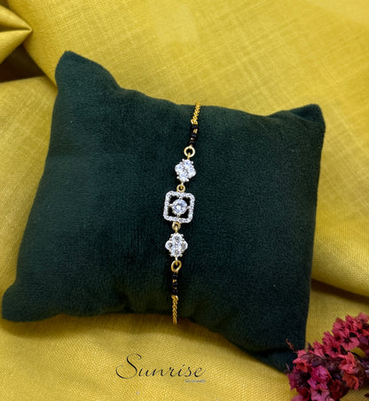 BLACK BEAD BRACELET