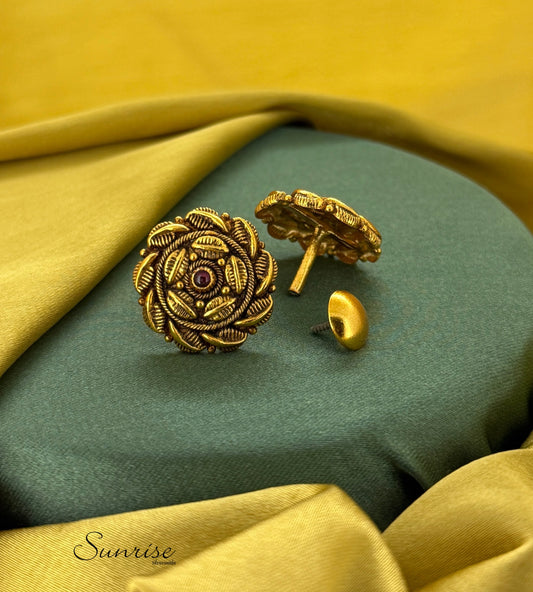 ANTIQUE STUDS