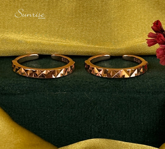 FANCY ROSE GOLD TOE RINGS