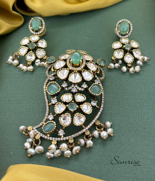 SEA GREEN VICTORIAN PENDANT SET