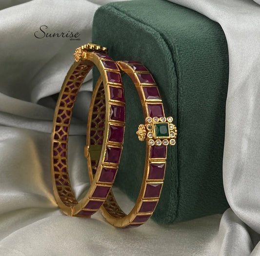 MOP BANGLES