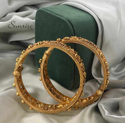 LAKSHMI KASU BANGLES